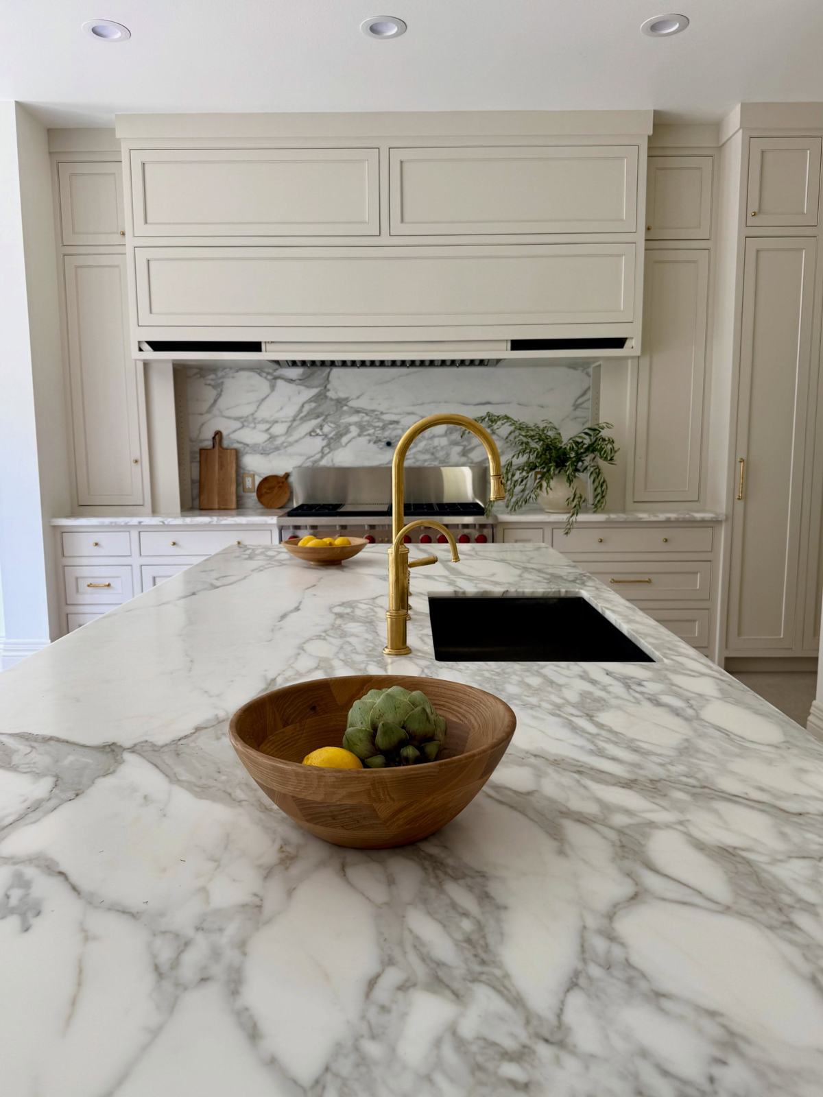 Kitchen with marble island